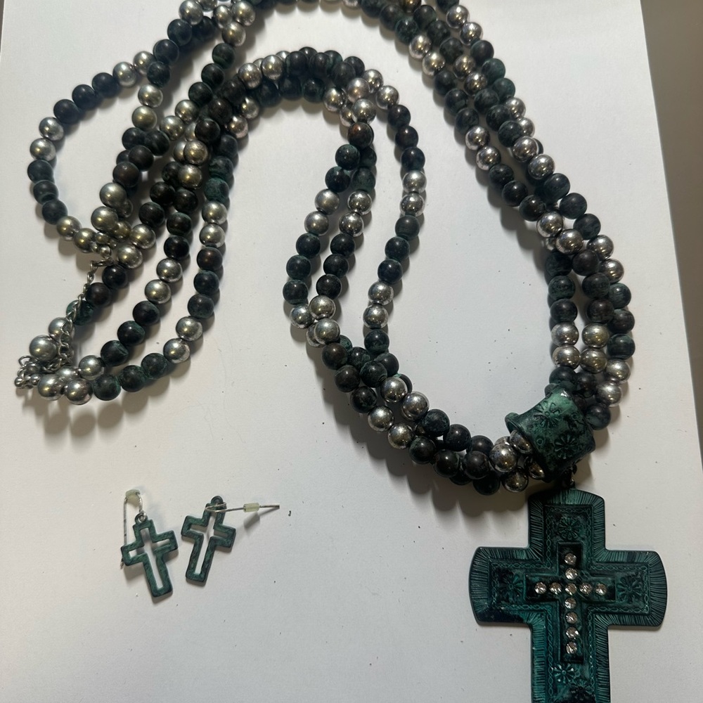 Elegant Silver and Green Cross Necklace Set